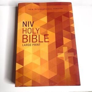 NIV Holy Bible Large Print Paperback by Zondervan – Pre-Owned. Good Condition.